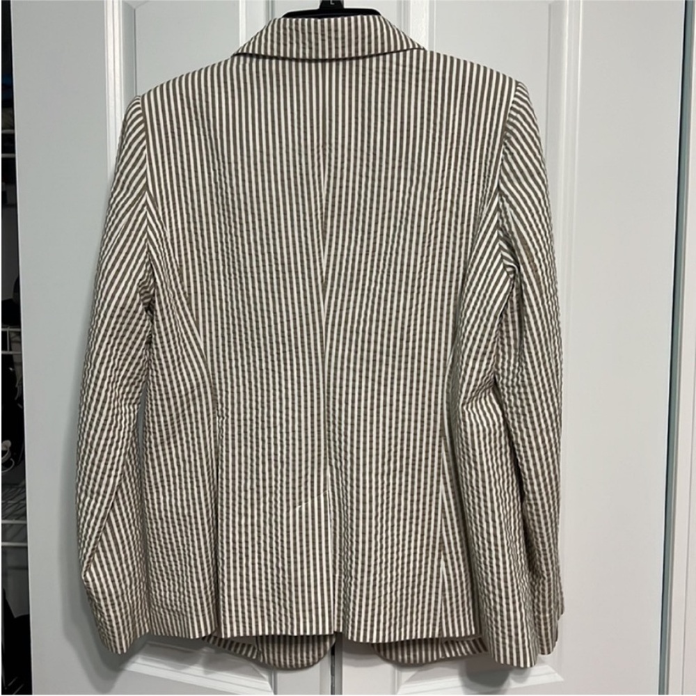 A New Day Tan & White Striped Blazer 12 | Seersucker Summer Jacket - Picture 4 of 9